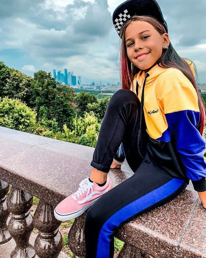Милана Некрасова из Likee